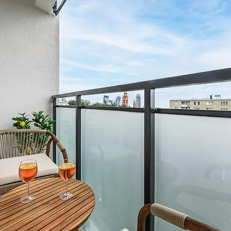 Lumina I Premium 3br With Balcony I Ac *